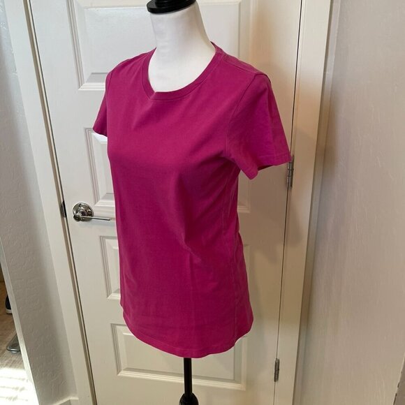 Bella + Canvas T-Shirt in Berry - Size Medium - NWOT (062) - Picture 5 of 8